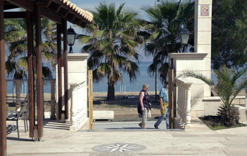 Santa Beach Hotel - Снимка 11