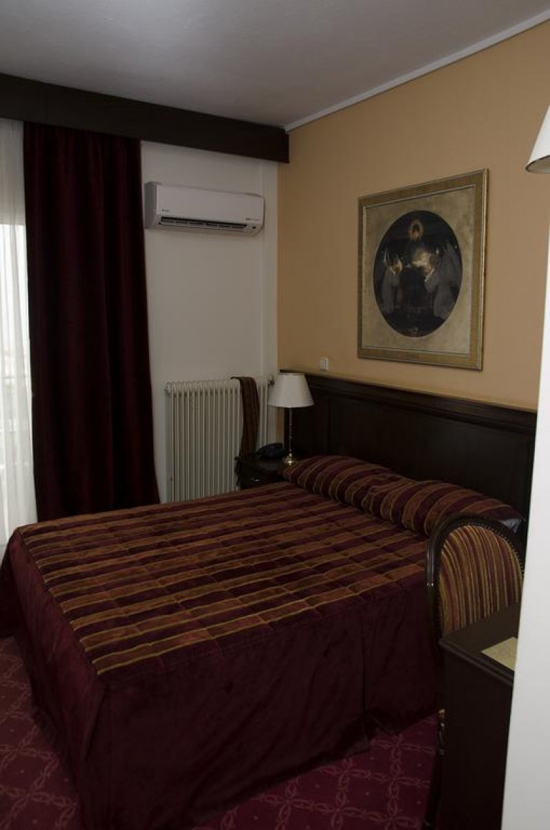 Santa Beach Hotel - Снимка 2