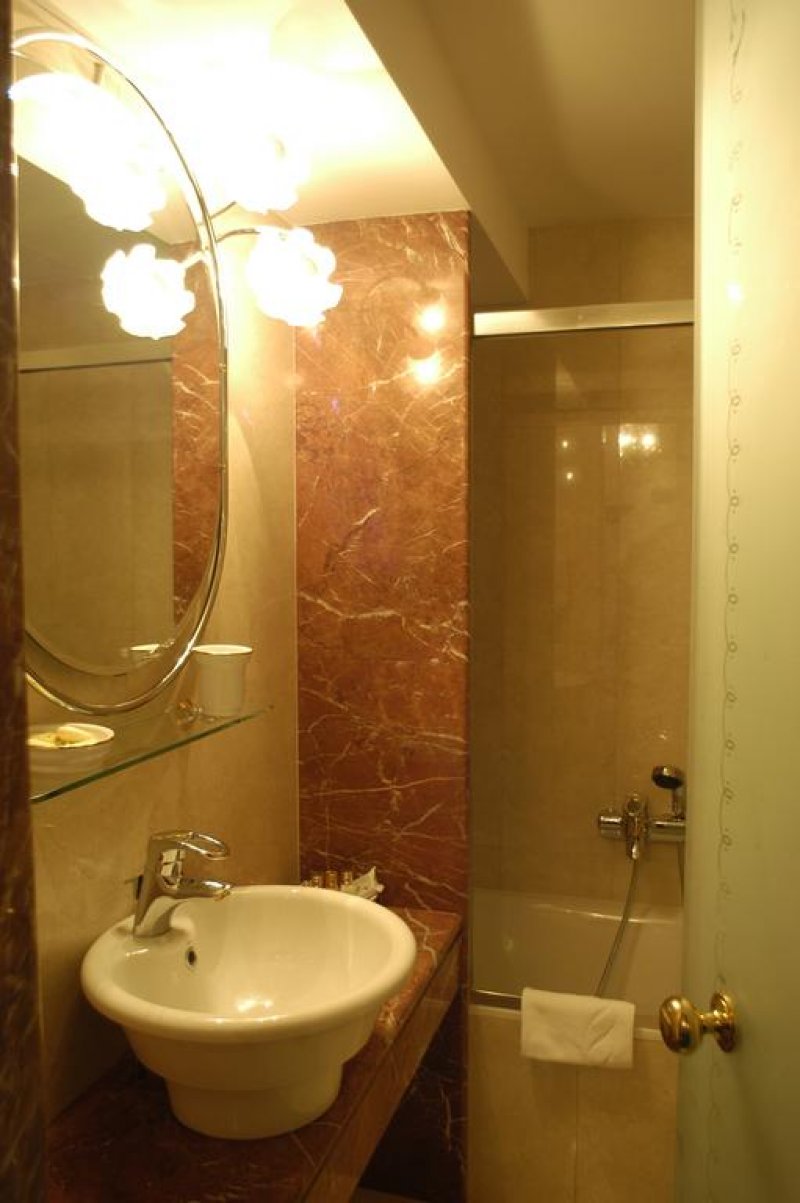 Santa Beach Hotel - Снимка 8