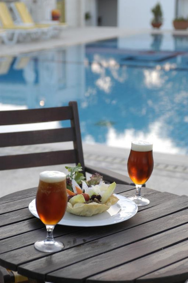 Santa Beach Hotel - Снимка 2