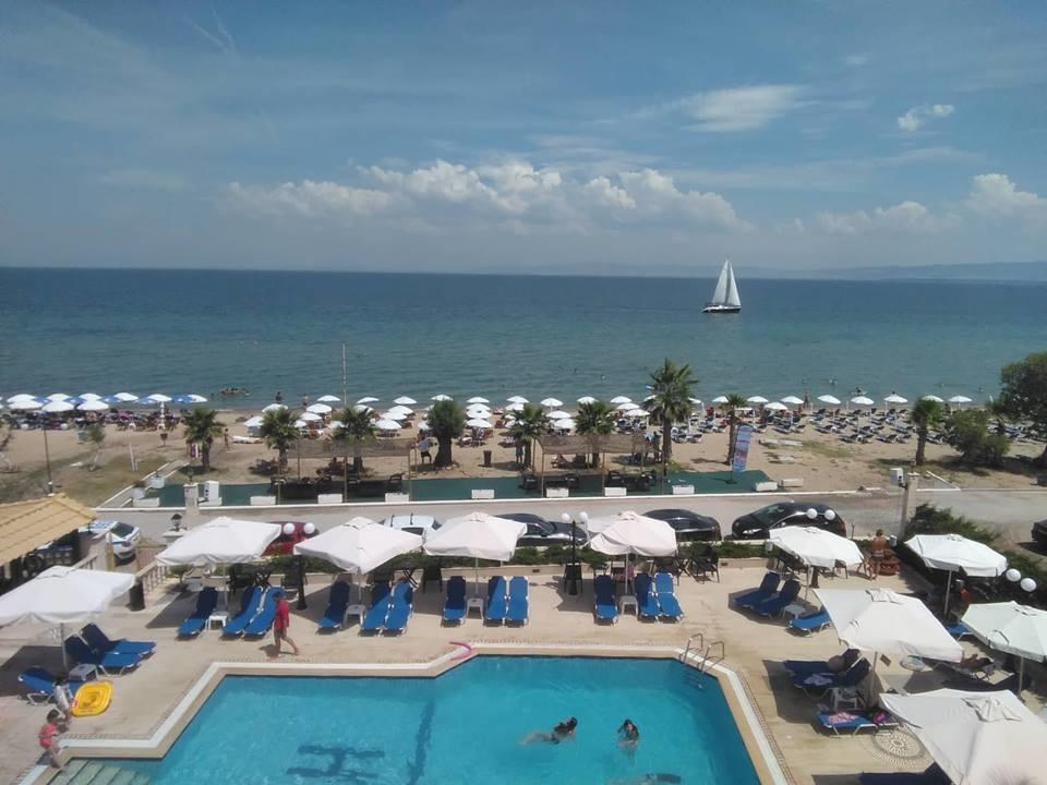 Ранни записвания: 3 нощувки All Inclusive в хотел Santa Beach 4*, Агия Триада, Солун, Гърция през Юни и Юли! - Снимка 