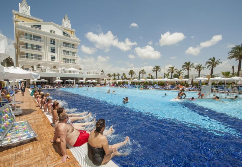 Dream World Resort & Spa - Снимка 0