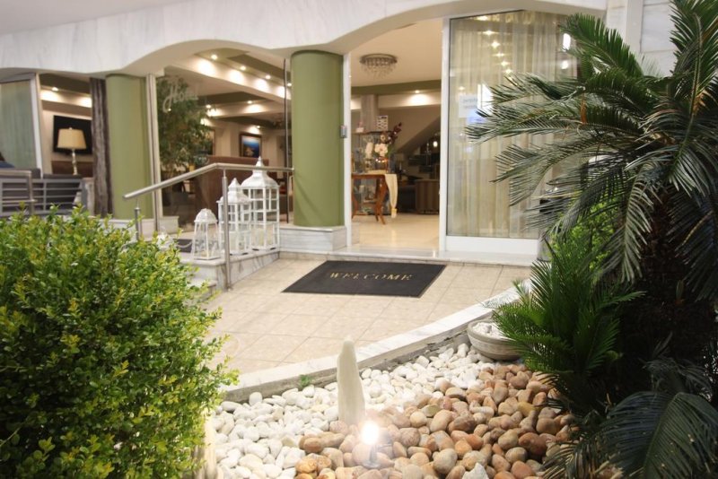 Hotel Mallas - Снимка 3