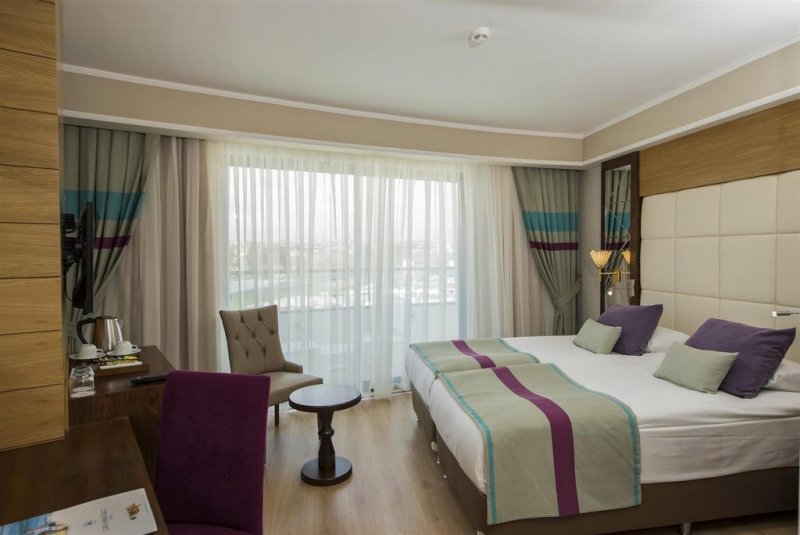 Dream World Aqua - Снимка 3