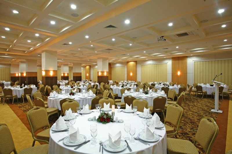 Crystal Family Resort & Spa - Снимка 8