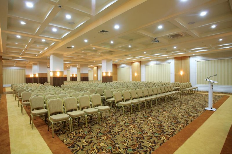 Crystal Family Resort & Spa - Снимка 8