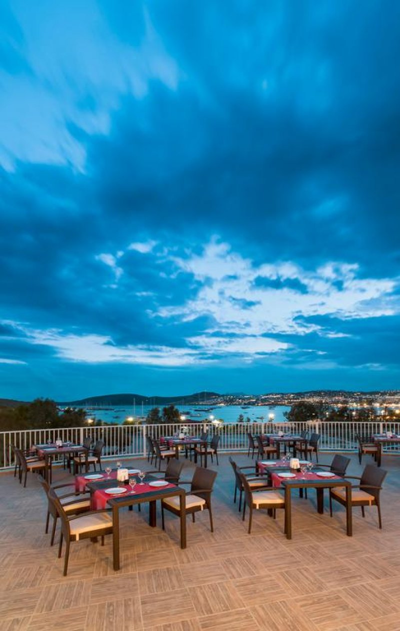 Bodrum Beach Resort - Снимка 10