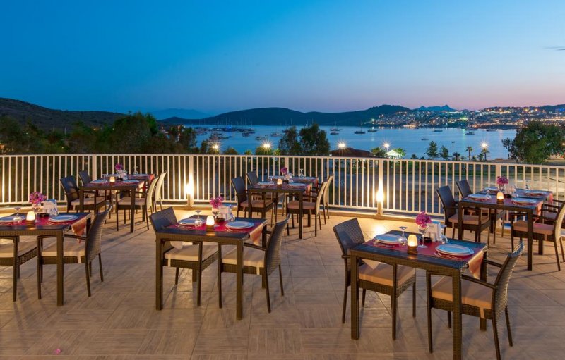Bodrum Beach Resort - Снимка 10