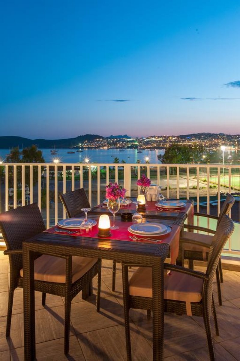 Bodrum Beach Resort - Снимка 1