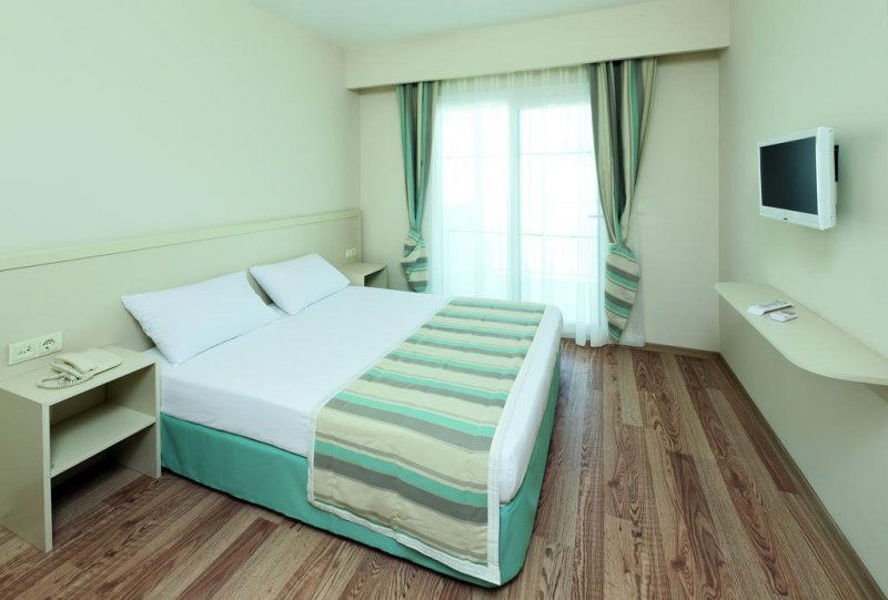 Bodrum Beach Resort - Снимка 9