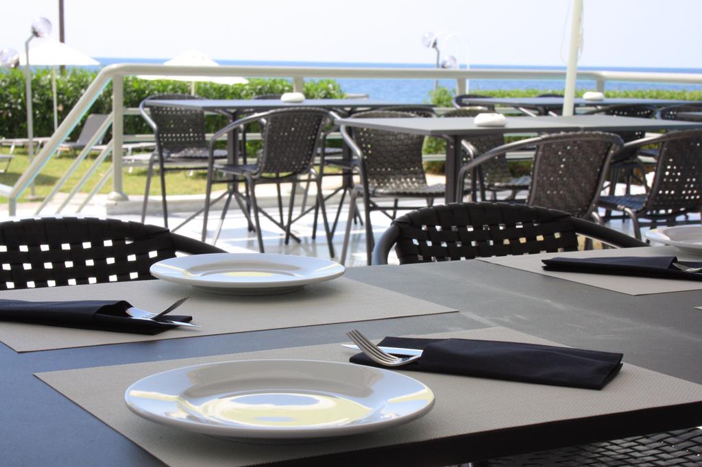 5 нощувки със закуски и вечери в Skion Palace Beach Hotel 4*, Халкидики, Гърция през Юли и Август! - Снимка 7