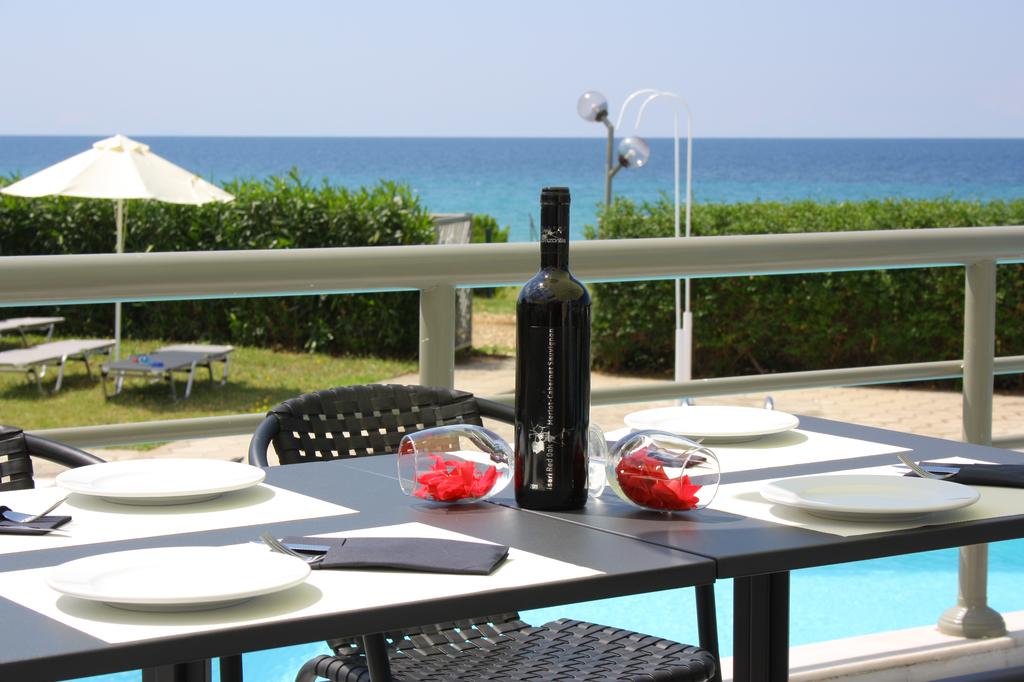 5 нощувки със закуски и вечери в Skion Palace Beach Hotel 4*, Халкидики, Гърция през Юли и Август! - Снимка 11