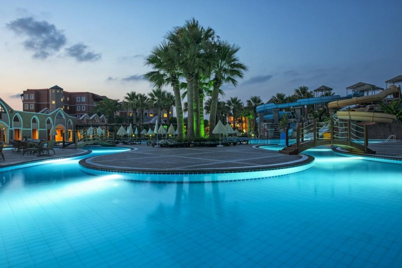 Club Mega Saray - Снимка 4