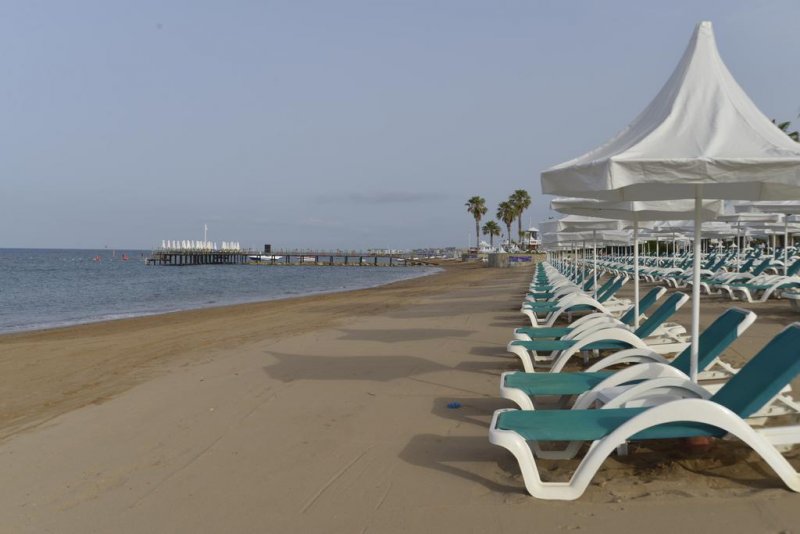 Turquoise Hotel - Снимка 1