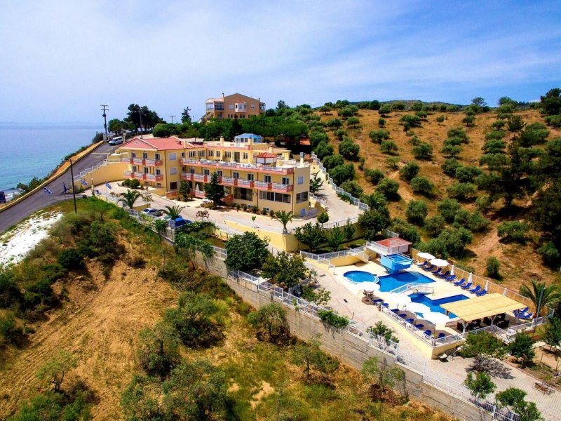 Diamond Hotel - Снимка 9