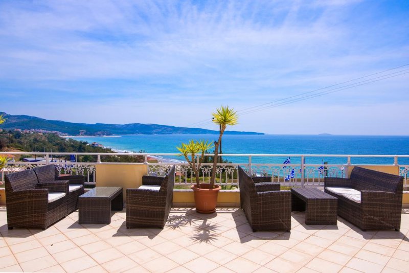 Diamond Hotel - Снимка 4