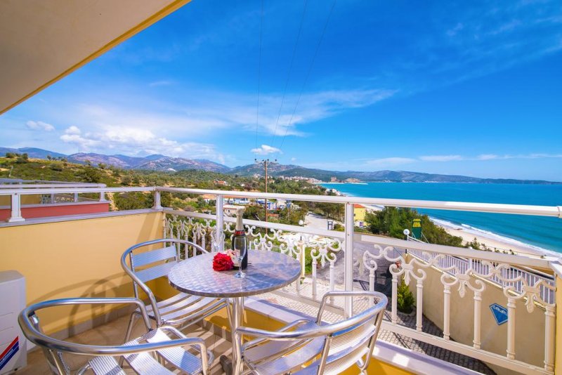 Diamond Hotel - Снимка 3