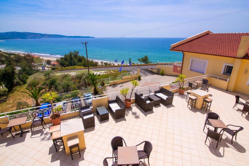 Diamond Hotel - Снимка 3