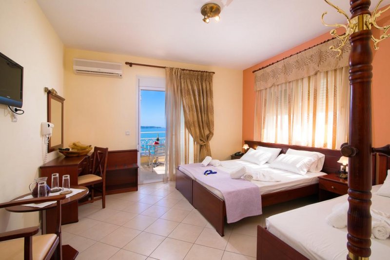 Diamond Hotel - Снимка 5