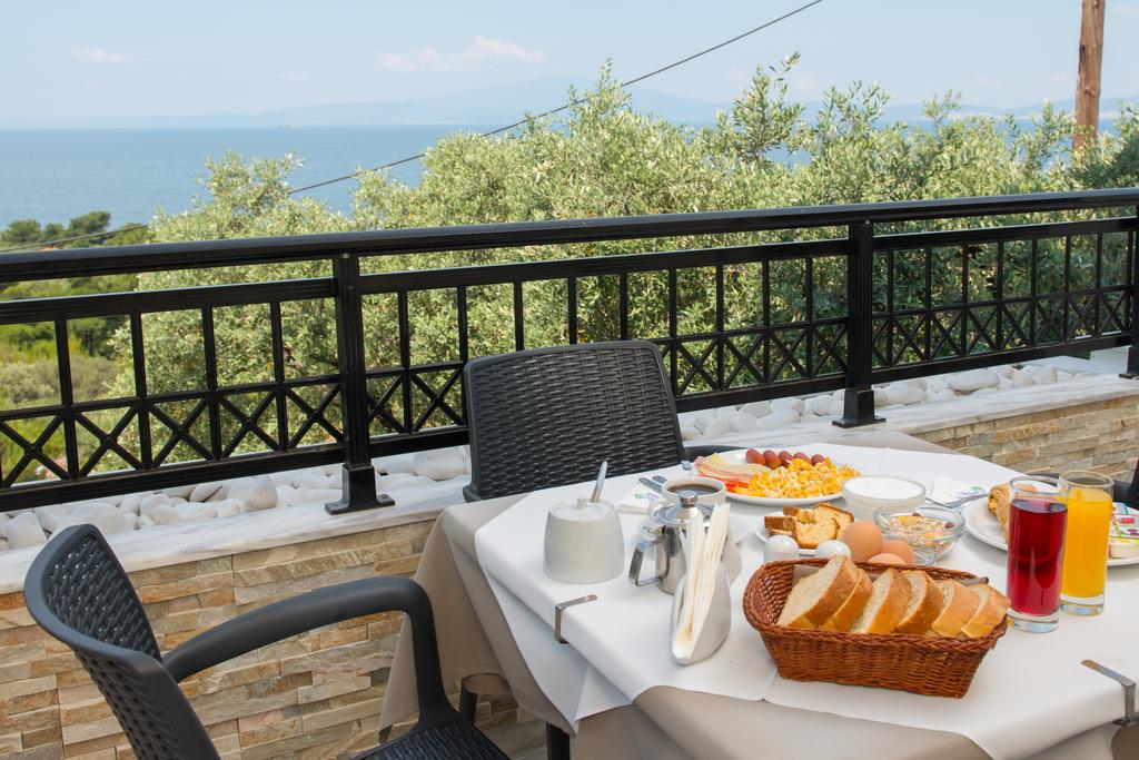 Септември на о. Тасос, Гърция! Нощувка на човек със закуска и вечеря + басейн в хотел Хотел Natassa***, Скала Потамия - Снимка 12