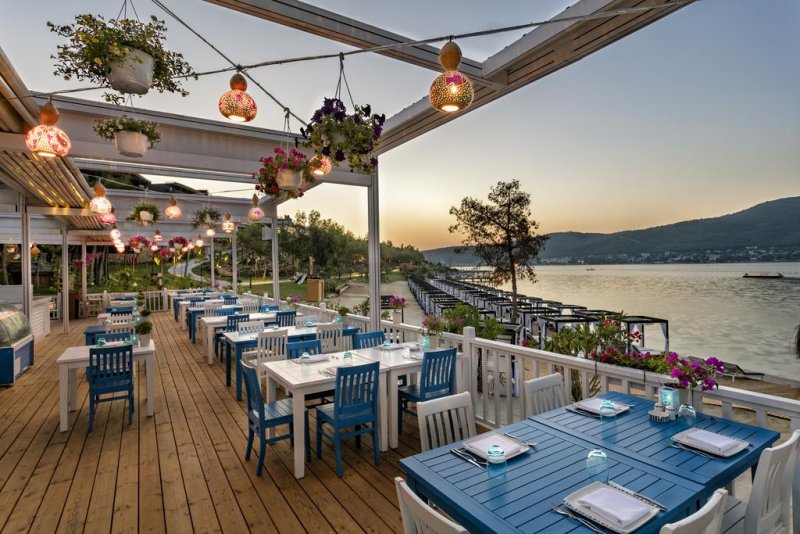Titanic Deluxe Bodrum - Снимка 9