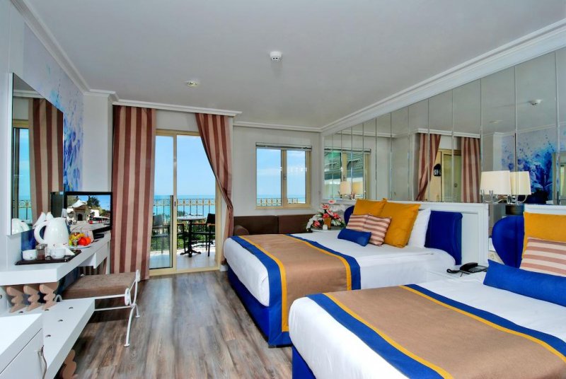 Delphin Diva Premiere - Снимка 1