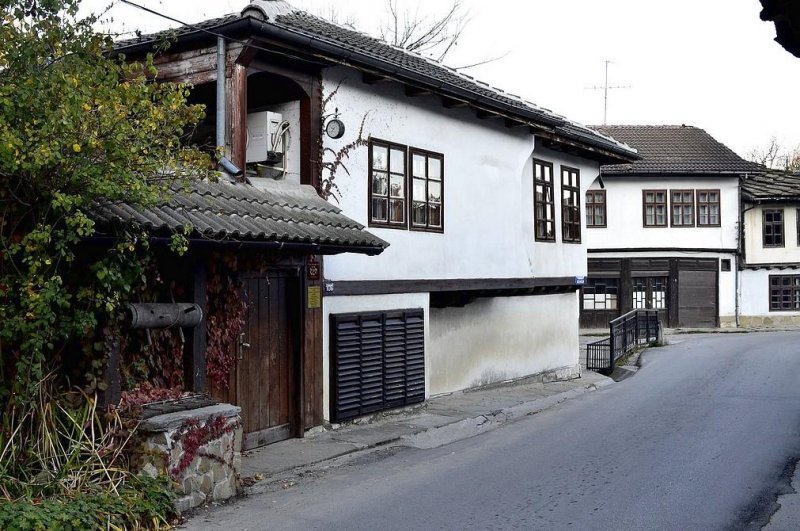 Аджи Генчовата къща с кладенеца - Снимка 0