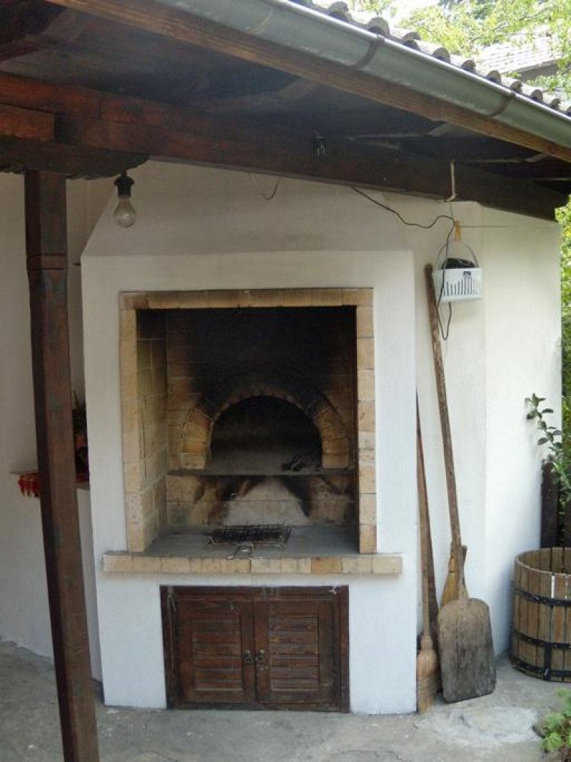 Аджи Генчовата къща с кладенеца - Снимка 1