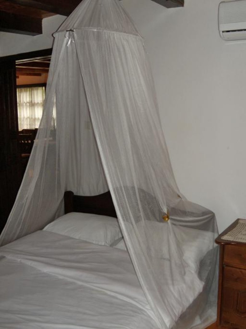 Аджи Генчовата къща с кладенеца - Снимка 2