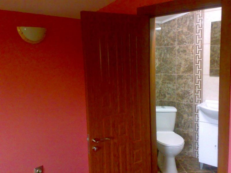 Къща за гости Анди 2004 - Снимка 9