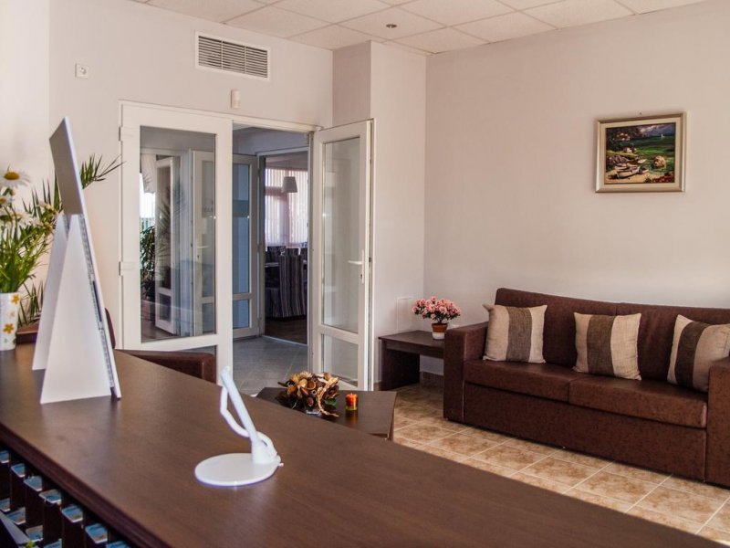 Семеен хотел Ивиан - Снимка 2