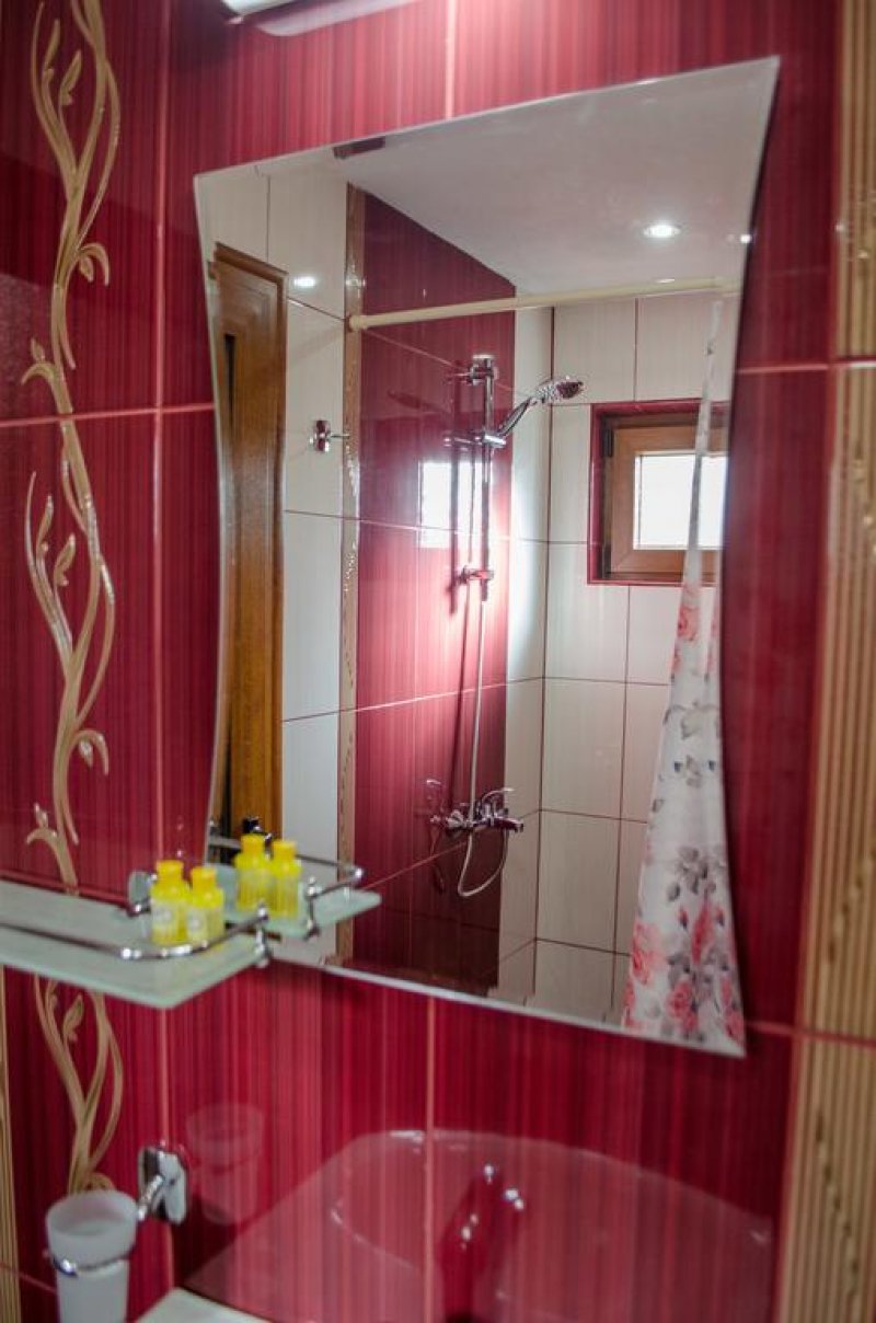 Къща за гости Джули - Снимка 5