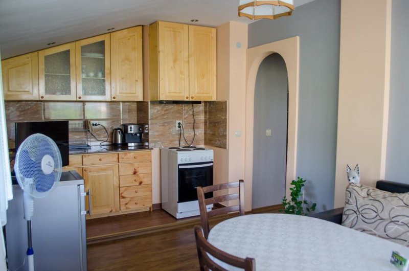 Къща за гости Джули - Снимка 1