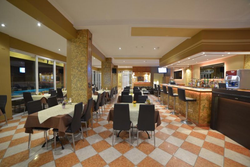 Angelina Hotel & Apartments - Снимка 7