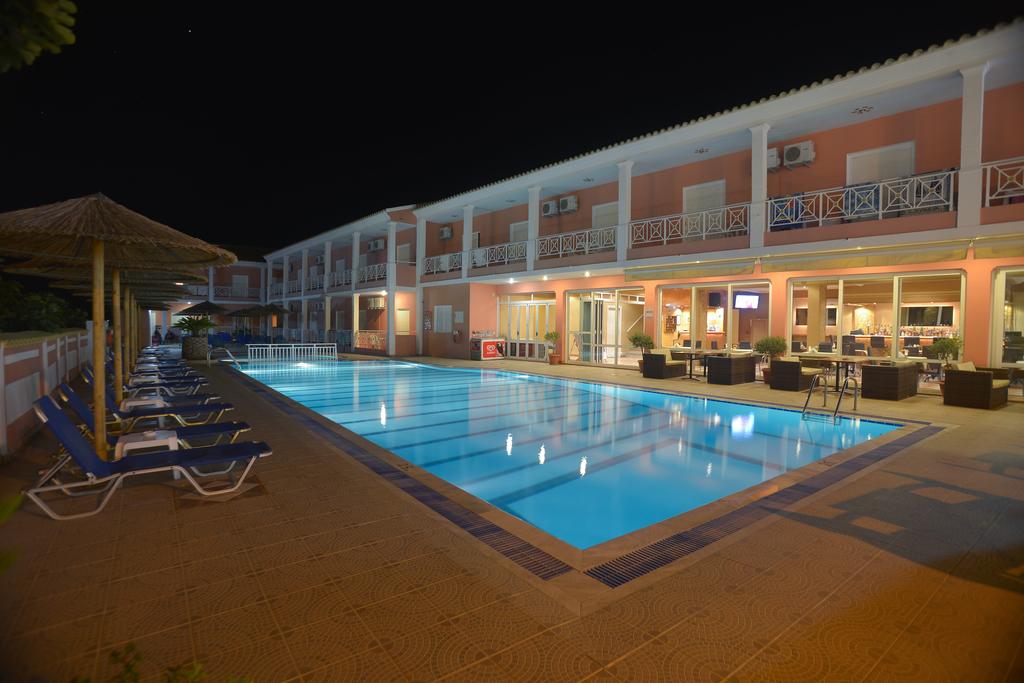 Тризвездна почивка през юни на 250 метра от плажа в Сидари, Корфу – Нощувка в студио с изхранване по избор + басейн от хотел Angelina Hotel *** - Снимка 3