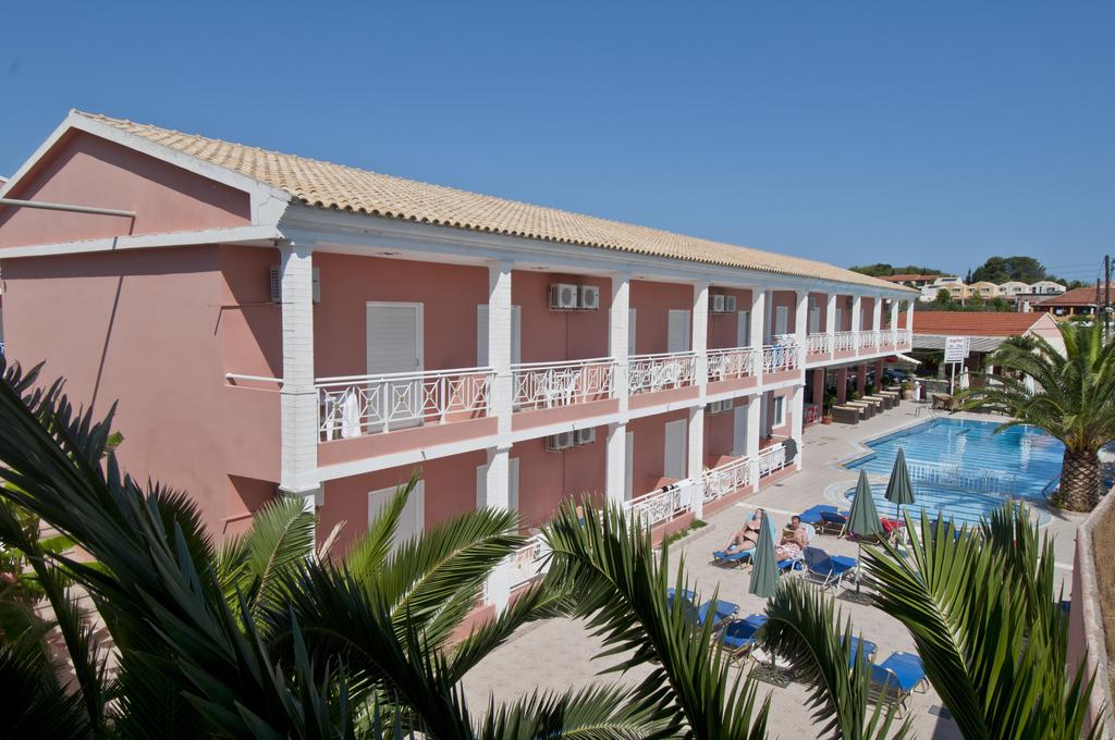 Тризвездна почивка през юни на 250 метра от плажа в Сидари, Корфу – Нощувка в студио с изхранване по избор + басейн от хотел Angelina Hotel *** - Снимка 13