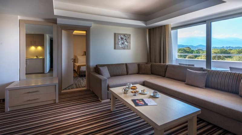 Cronwell Platamon Resort - Снимка 3