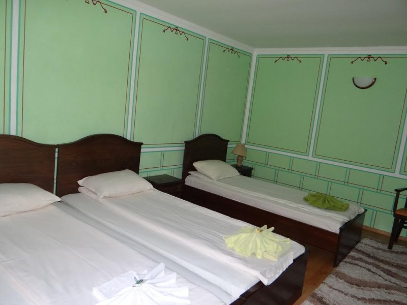 Къща за гости Денис - Снимка 7