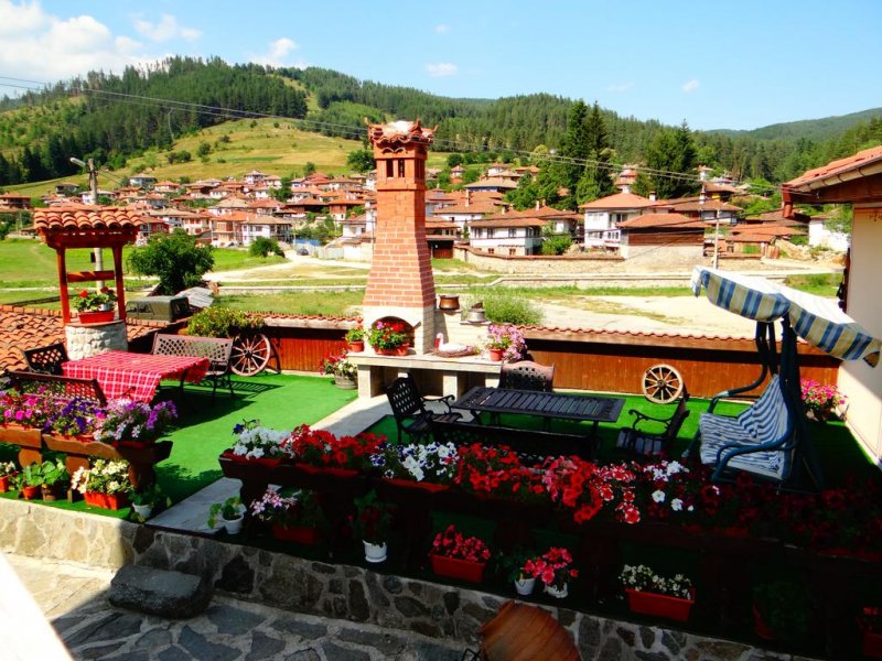 Къща за гости Денис - Снимка 9