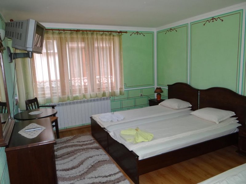 Къща за гости Денис - Снимка 11