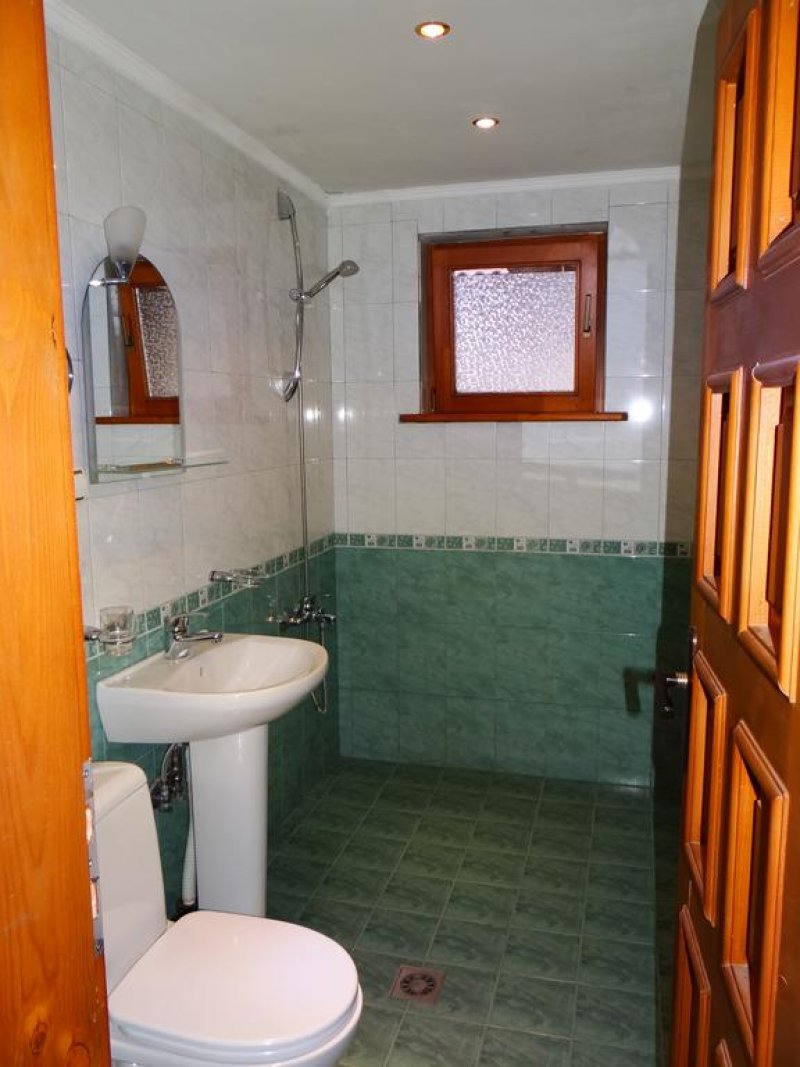 Къща за гости Денис - Снимка 9