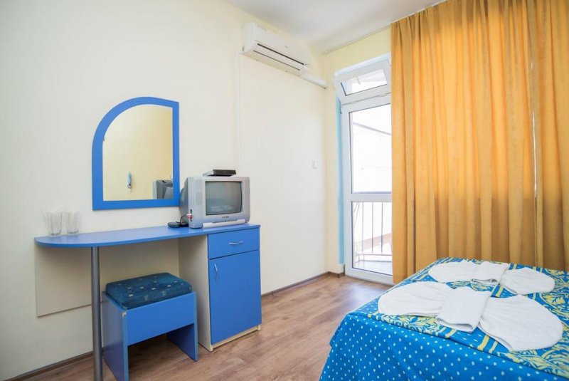 Семеен хотел Равда - Снимка 3