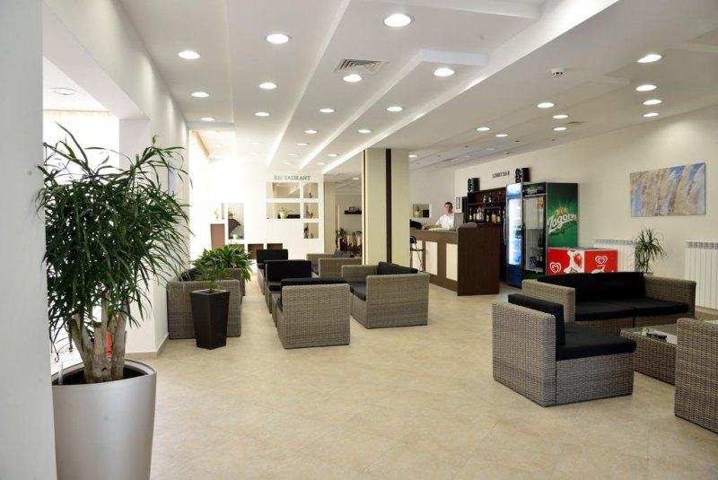 Хотел Глициния - Снимка 8