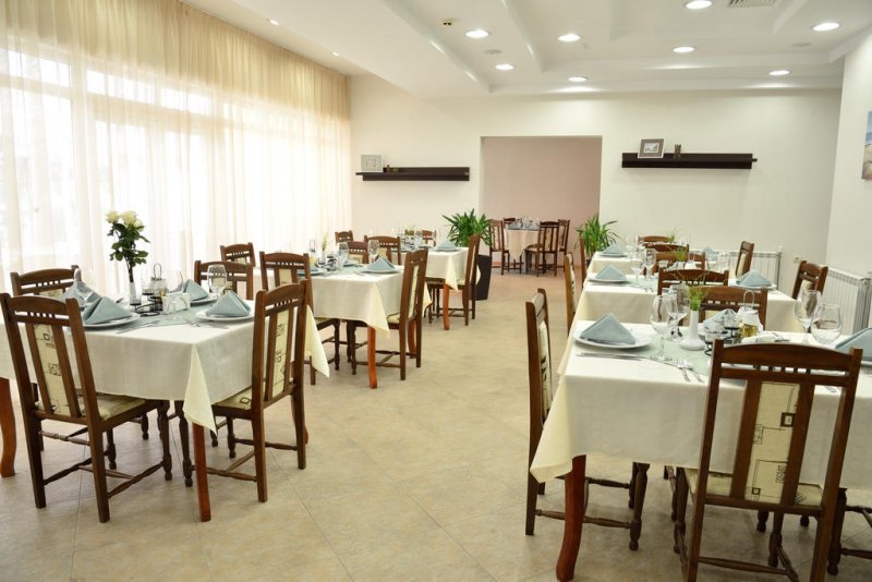 Хотел Глициния - Снимка 9