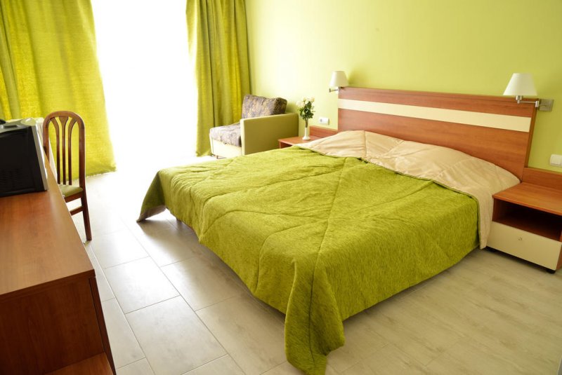 Хотел Глициния - Снимка 10