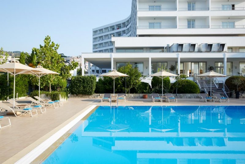 Lucy Hotel - Снимка 2