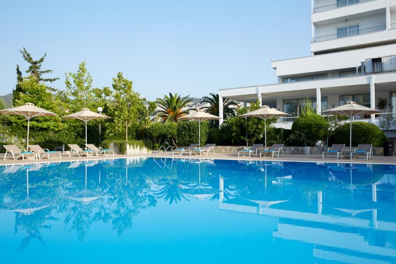 Lucy Hotel - Снимка 3