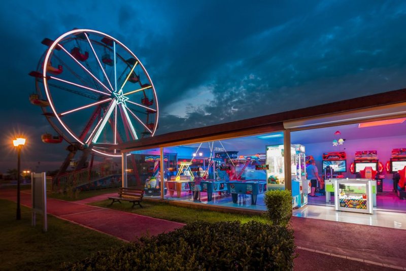 Club Hotel Turan Prince World - Снимка 1