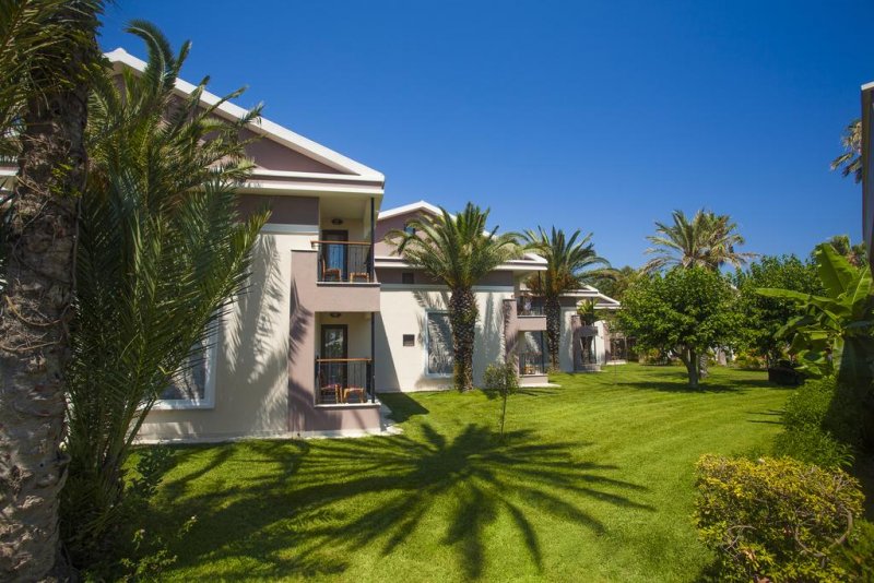 Club Hotel Turan Prince World - Снимка 2