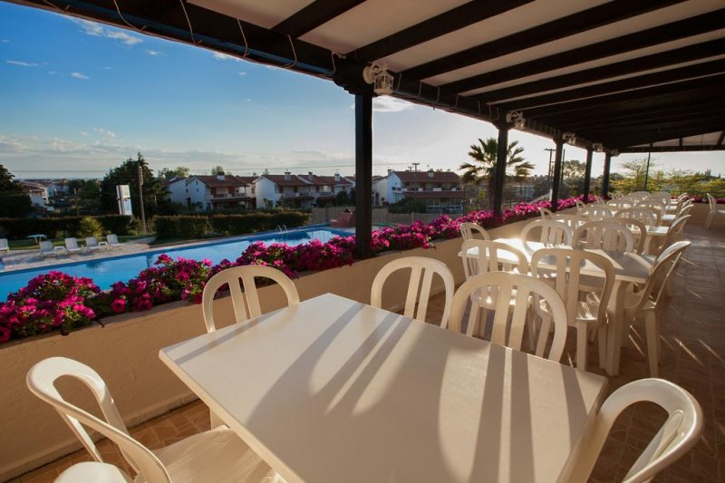 Bellagio Hotel - Снимка 3